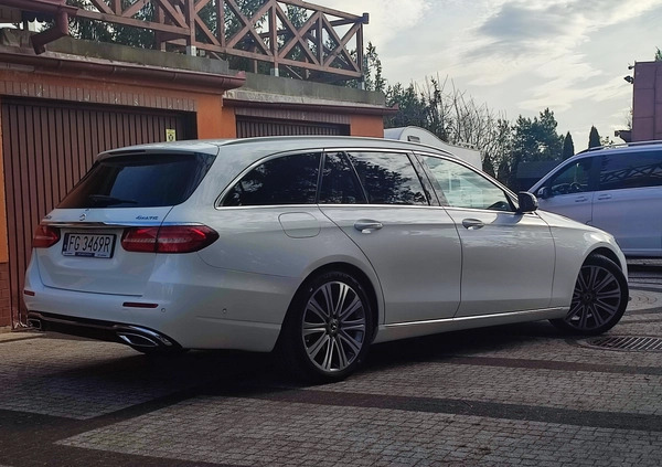 Mercedes-Benz Klasa E cena 89900 przebieg: 289900, rok produkcji 2017 z Jawor małe 781